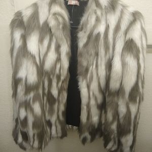 Faux fue coat
